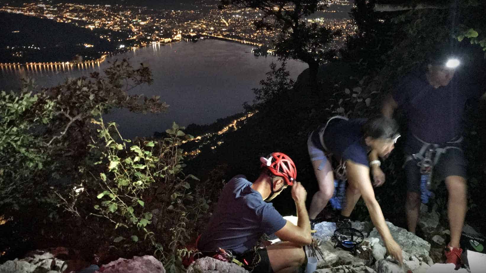 Kaasfondue eten op de Annecy Mountains