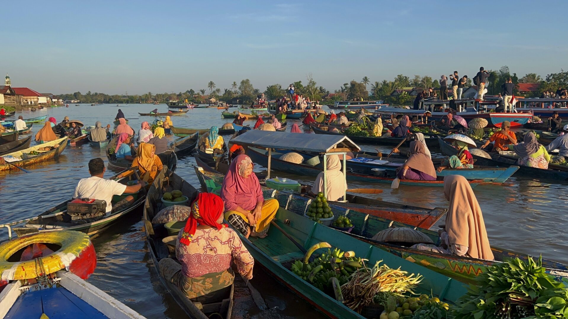 Kalimantan Flooting Market