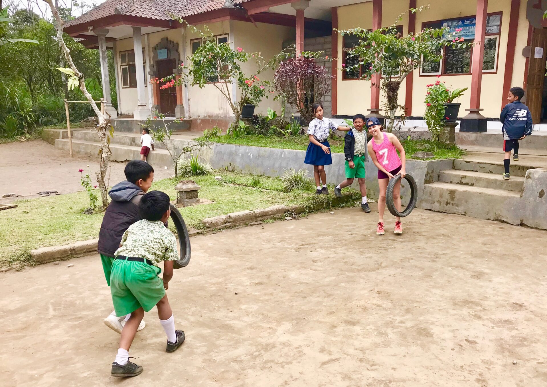 Fietsttocht Ubud bezoek school