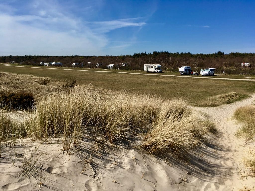 In Noord-Denemarken staat je camper direct aan het strand. Skagen Camping