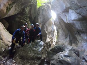 Canyoning Frankrijk: glijdend en springend de kloof door
