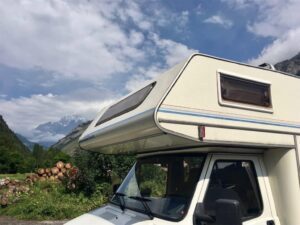 Roadtrip met de camper door de Europese Alpen