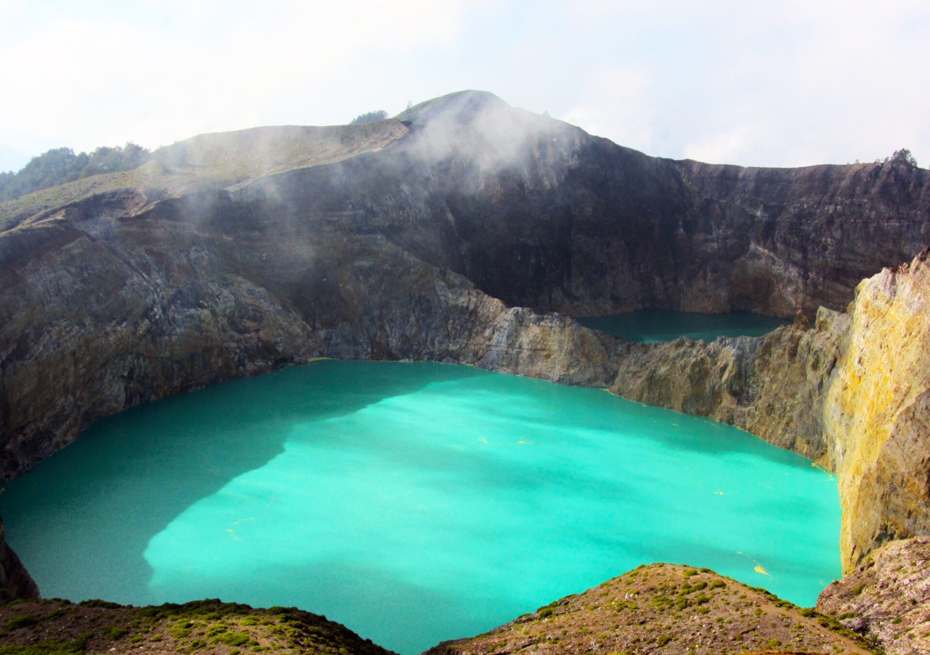 mount kelimutu