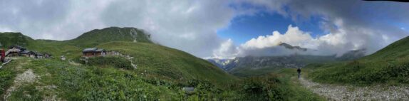 Huttentocht Franse Alpen Grand Plan panorama
